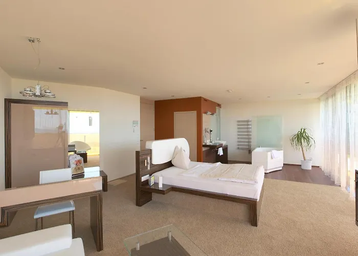 Aviva - Fuer Singles & Alleinreisende Hotel 4*