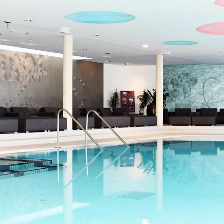 Aviva - Fuer Singles & Alleinreisende Hotel 4*