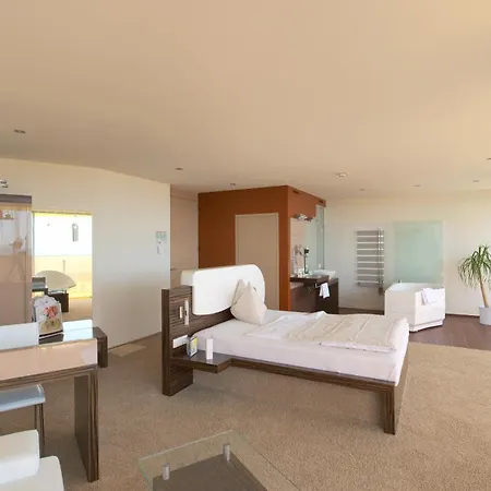 Aviva - Fuer Singles & Alleinreisende Hotel 4*