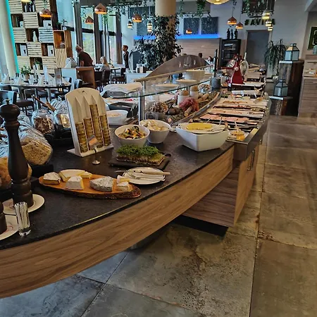 Aviva - Fuer Singles & Alleinreisende Hotel 4*